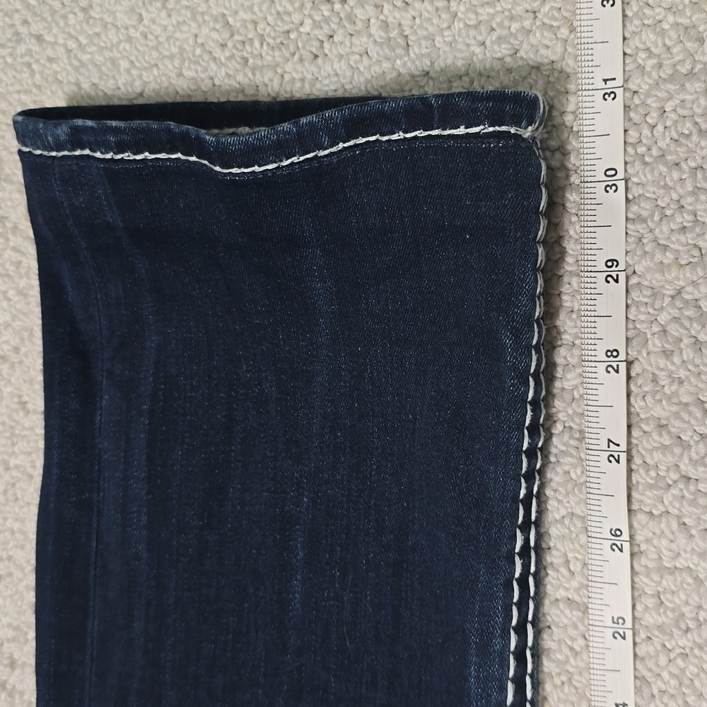 Rock Revival Jeans - Picture 12 of 13